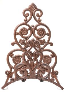 Cast Iron Garden Hose Holder - Victorian Floral & Spade Pattern - 13.25" Tall